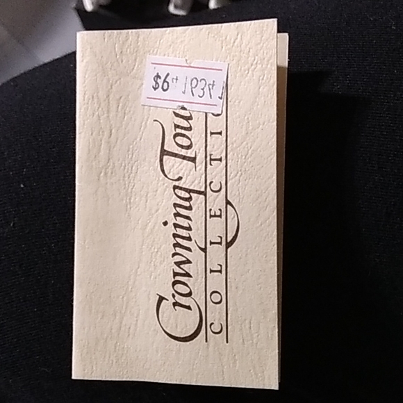 Crowning Touch Collection Brass Cameo - Picture 3 of 6